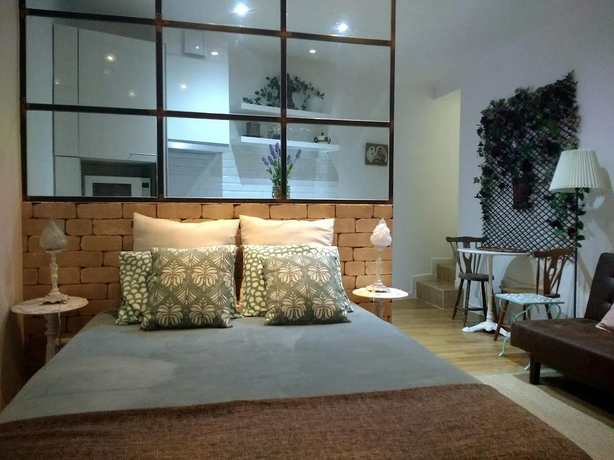 The Alfama - Cozy Alfama Studio In The Heart Of Lisbon Apartment