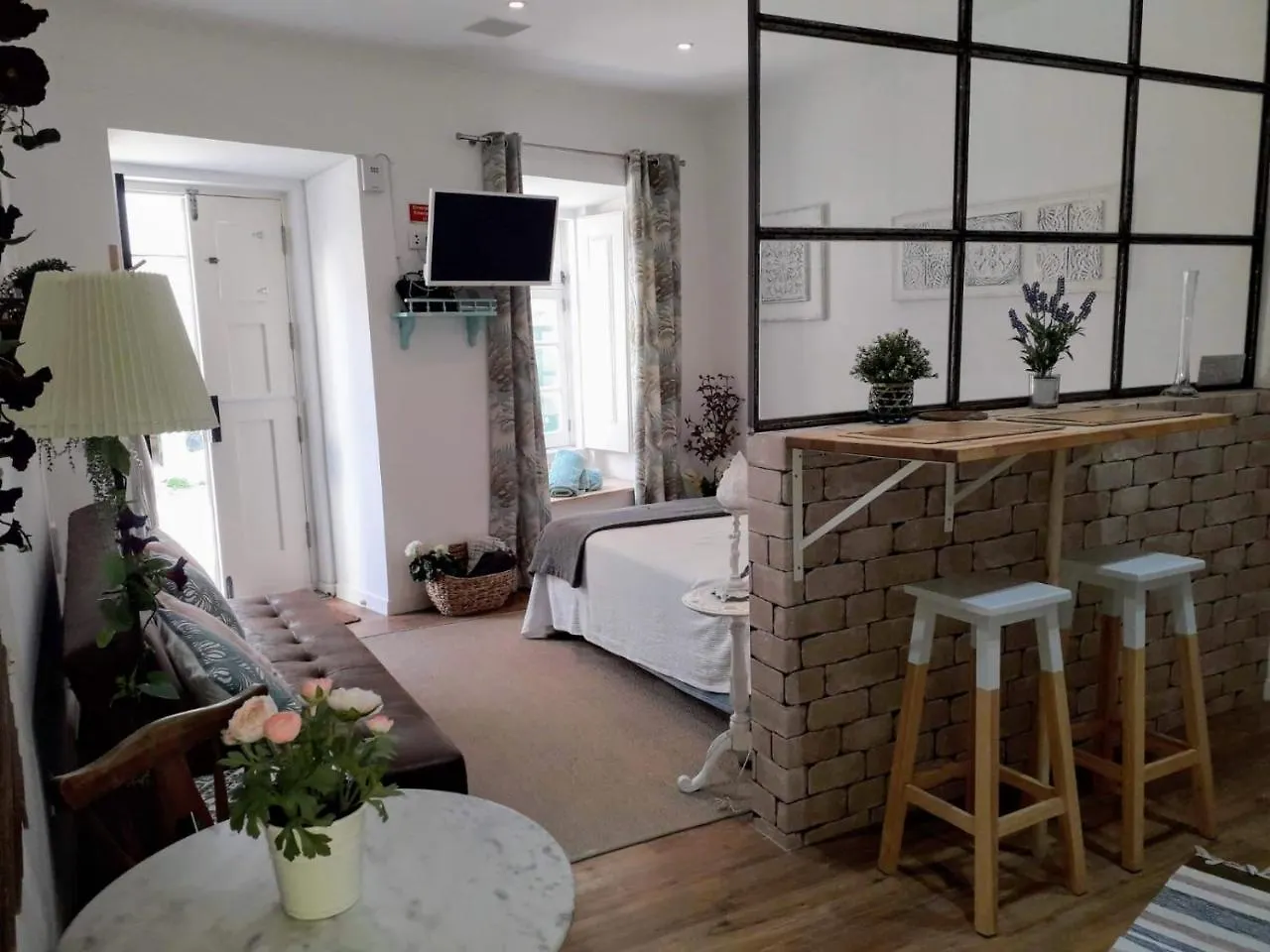 The Alfama - Cozy Alfama Studio In The Heart Of Lisbon Apartment